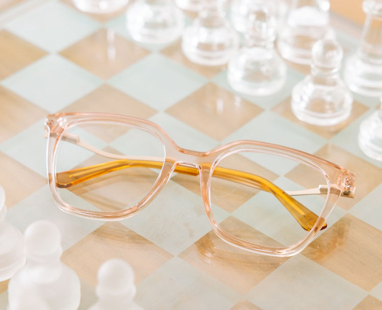 Frame and extras lifestyle image representing the selected color, blush