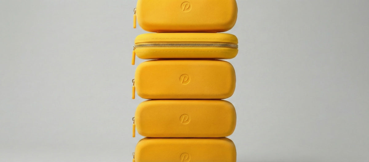 <p>Peepers Yellow Silicone Case</p>